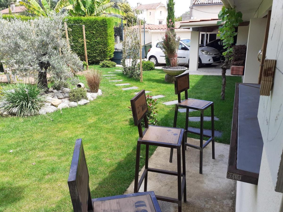 Chez Jeanfi Bed & Breakfast Fronsac  Exterior foto