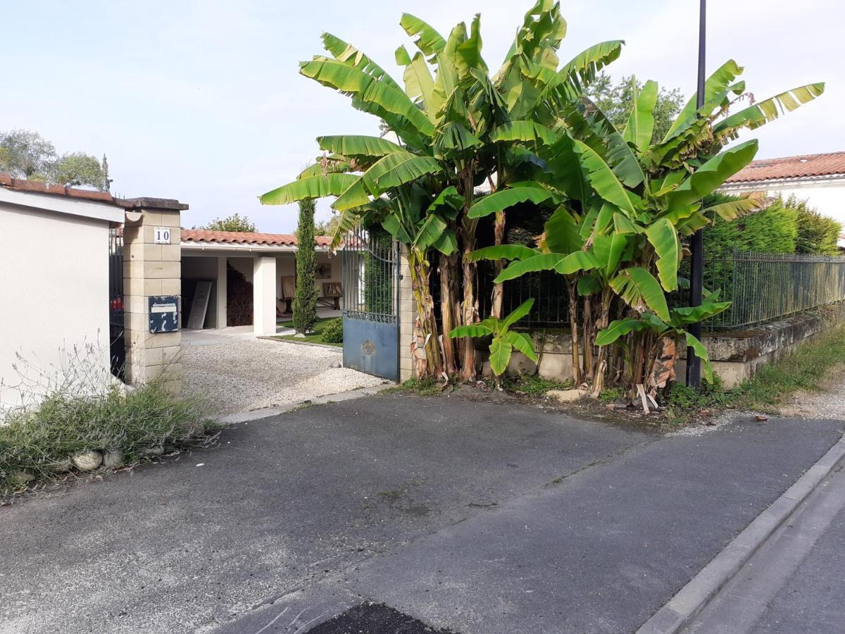 Chez Jeanfi Bed & Breakfast Fronsac  Exterior foto