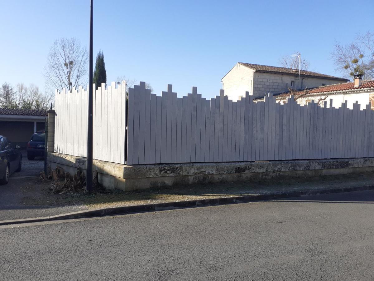 Chez Jeanfi Bed & Breakfast Fronsac  Exterior foto