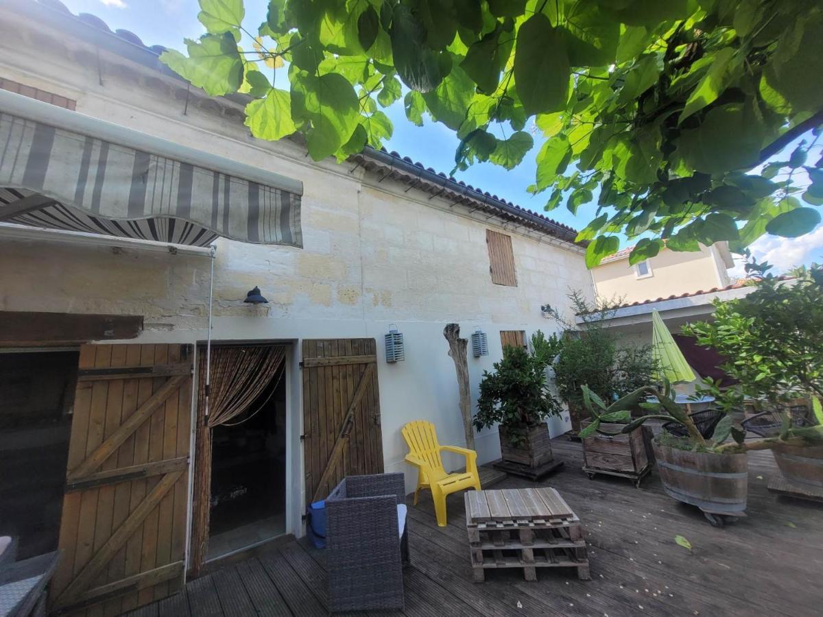 Chez Jeanfi Bed & Breakfast Fronsac  Exterior foto